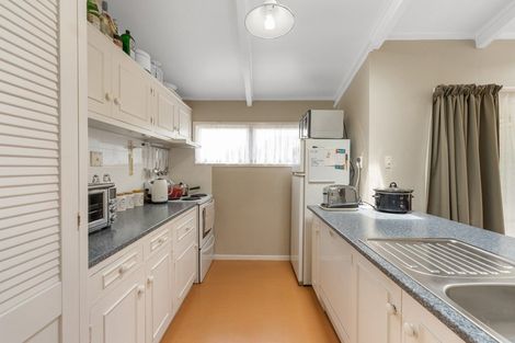 Photo of property in 10 Tirita Street, Kawaha Point, Rotorua, 3010