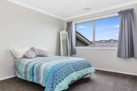 Photo of property in 105 Endeavour Drive, Whitby, Porirua, 5024