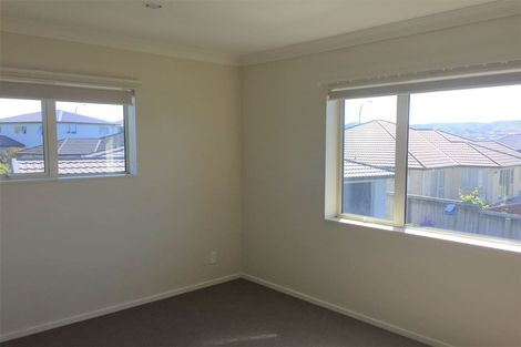 Photo of property in 242 Mark Avenue, Grenada Village, Wellington, 6037