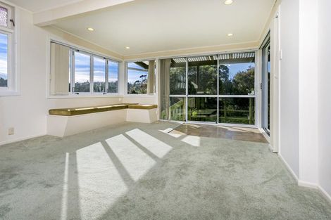 Photo of property in 120 Eskdale Road, Birkdale, Auckland, 0626