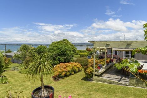 Photo of property in 84 Omokoroa Road, Omokoroa, 3114