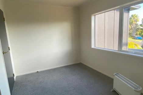 Photo of property in 1 Lysaght Place, Welcome Bay, Tauranga, 3112