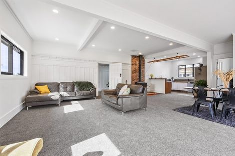 Photo of property in 191 High Street, Oxford, 7430