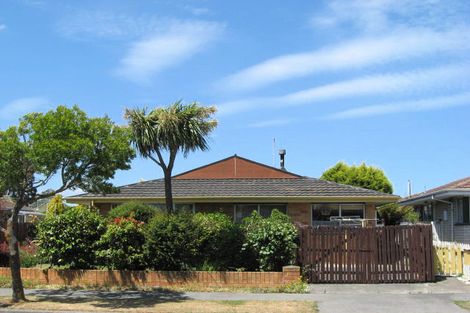 Photo of property in 1/38 Delaware Crescent, Russley, Christchurch, 8042
