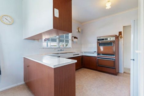 Photo of property in 16 Hogg Crescent, Masterton, 5810
