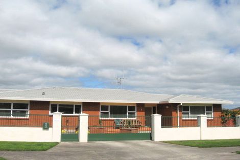 Photo of property in 1 Wakefield Drive, Bethlehem, Tauranga, 3110
