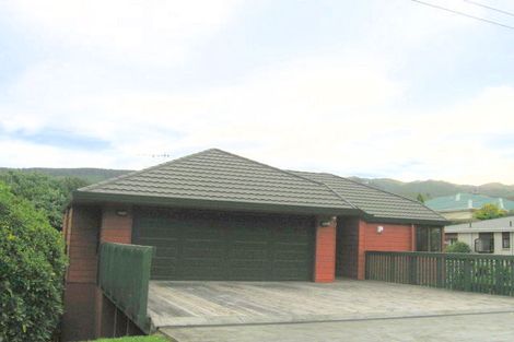 Photo of property in 19 Cecil Road, Tawa, Wellington, 5028