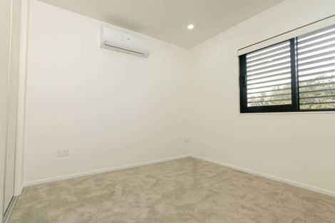 Photo of property in 21 Eastview Road, Glen Innes, Auckland, 1072