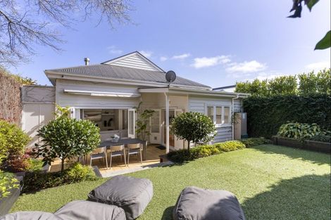 Photo of property in 17 Dedwood Terrace, Saint Marys Bay, Auckland, 1011