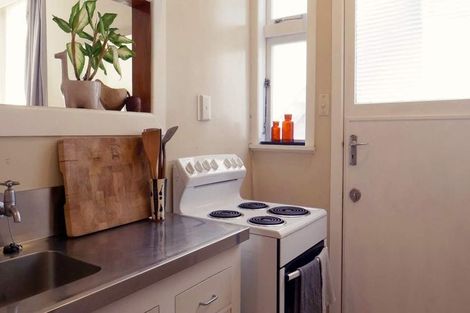 Photo of property in 71 Pirie Street, Mount Victoria, Wellington, 6011