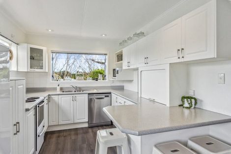 Photo of property in 131-133 Ruapehu Street, Paraparaumu, 5032