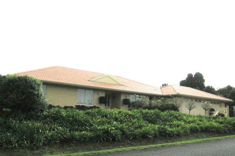 Photo of property in 2 Olwyn Place, Greenhithe, Auckland, 0632