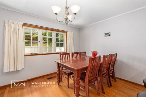 Photo of property in 4 Elmslie Road, Pinehaven, Upper Hutt, 5019