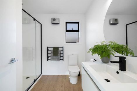 Photo of property in 21 Sarges Way, Lake Hawea, Wanaka, 9382