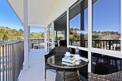 Photo of property in 6 D'arcy Place, Taradale, Napier, 4112