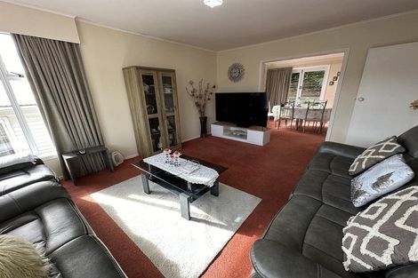 Photo of property in 71 Taylor Terrace, Tawa, Wellington, 5028