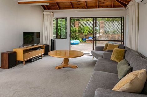 Photo of property in 1/35 Calypso Place, Rothesay Bay, Auckland, 0630