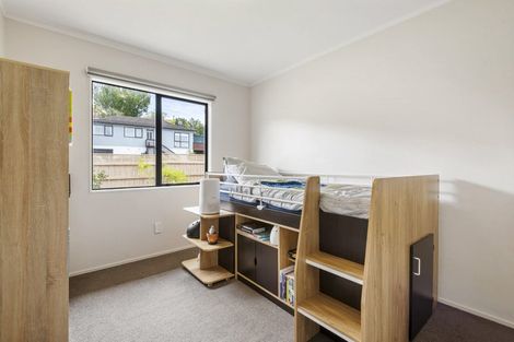 Photo of property in 4/10 Heathglen Place, Bayview, Auckland, 0629