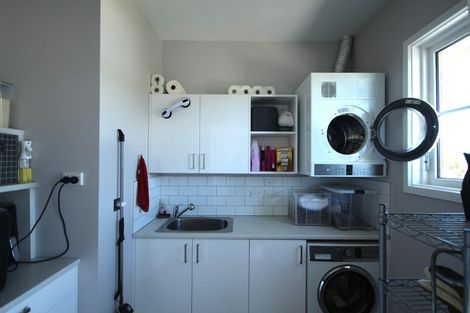 Photo of property in 9 Ohau Street, Ravensbourne, Dunedin, 9022