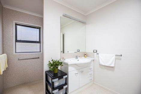 Photo of property in 70 Sunnyvale Street, Bell Block, New Plymouth, 4312