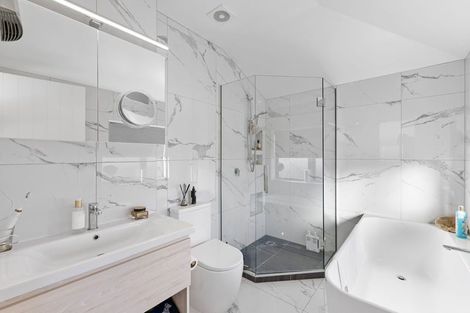 Photo of property in 1/52 Fendalton Road, Fendalton, Christchurch, 8014