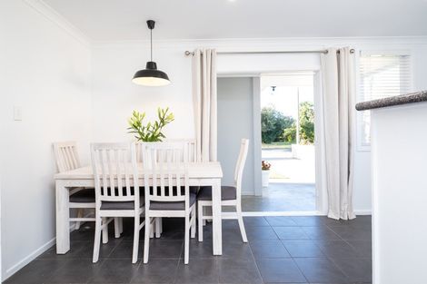 Photo of property in 49 Williams Street, Marewa, Napier, 4110