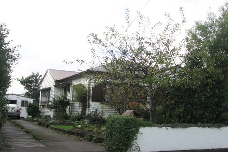 Photo of property in 15 Waikare Avenue, Waiwhetu, Lower Hutt, 5010