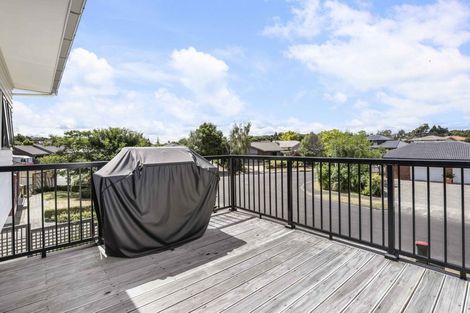 Photo of property in 2a Burn-murdoch Street, St Andrews, Hamilton, 3200
