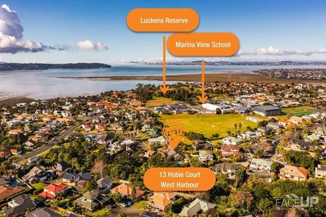 Photo of property in 13 Hobie Court, West Harbour, Auckland, 0618
