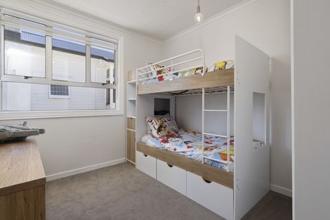 Photo of property in 3 Kitchener Terrace, Moturoa, New Plymouth, 4310