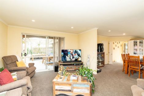 Photo of property in 19 Rochester Place, Nawton, Hamilton, 3200