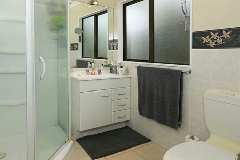 Photo of property in 30 Carnelian Court, Westgate, Auckland, 0614