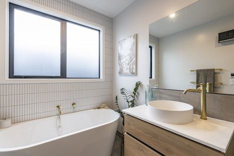 Photo of property in 18 Ellmers Street, Woodend, 7691