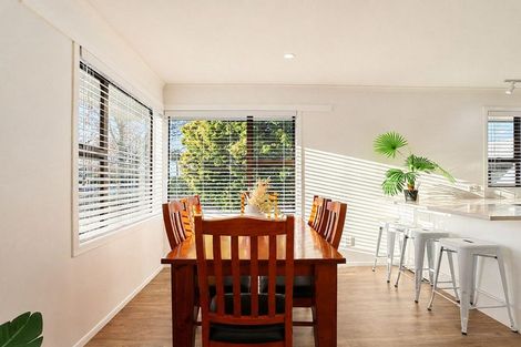 Photo of property in 56 Braid Road, St Andrews, Hamilton, 3200