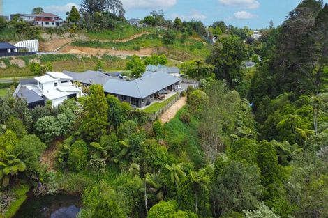 Photo of property in 9 Fernbrook Drive, Hurworth, New Plymouth, 4310