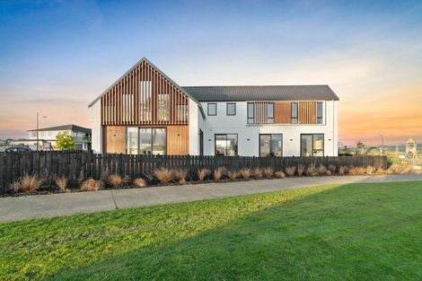 Photo of property in 28 Catalina Avenue, Rosehill, Papakura, 2113