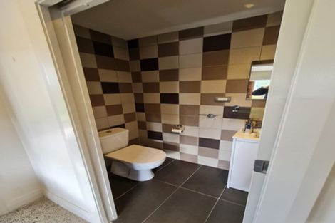 Photo of property in 14 Portsea Place, Chatswood, Auckland, 0626