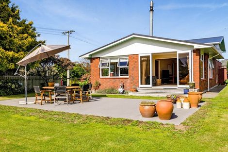 Photo of property in 27 Cameron Street, Hawera, 4610