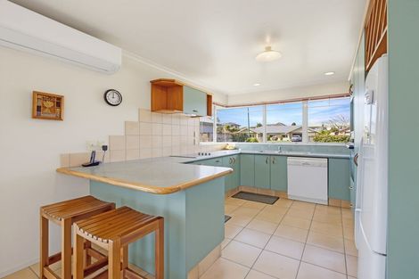 Photo of property in 10 Chatswood Place, Rototuna, Hamilton, 3210