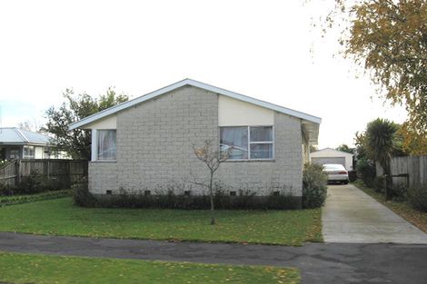 Photo of property in 15 La Perouse Place, Northcote, Christchurch, 8052