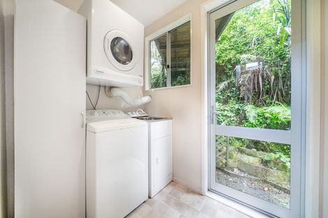 Photo of property in 55 Wyndham Road, Pinehaven, Upper Hutt, 5019