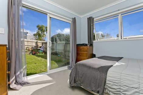 Photo of property in 62 Kia Ora Road, Beach Haven, Auckland, 0626