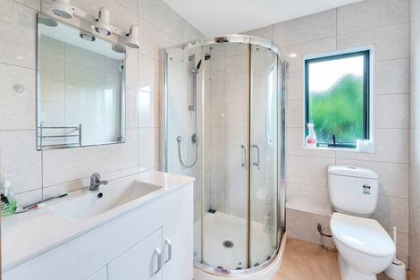 Photo of property in 52a Roberts Road, Te Atatu South, Auckland, 0610