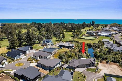 Photo of property in 5 Condor Crescent, Waiwhakaiho, New Plymouth, 4312