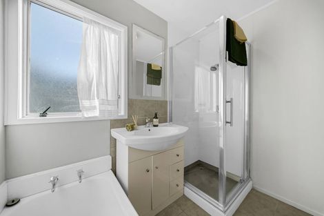 Photo of property in 52 Keegan Drive, Massey, Auckland, 0614