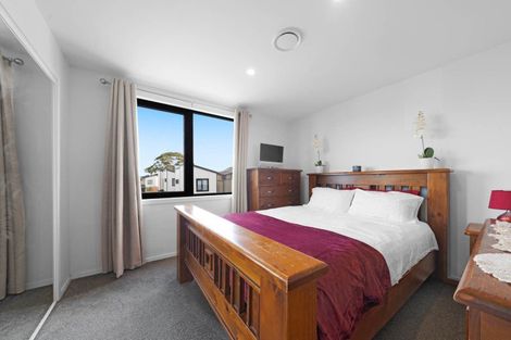 Photo of property in 4 Te Puketoka Lane, Mangere, Auckland, 2022