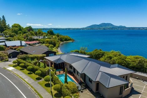 Photo of property in 809 Acacia Bay Road, Acacia Bay, Taupo, 3330