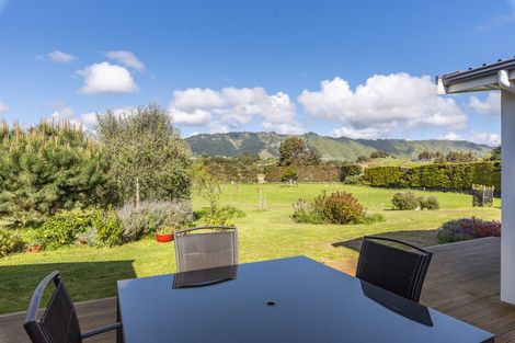 Photo of property in 19 Paetawa Road, Peka Peka, Waikanae, 5391