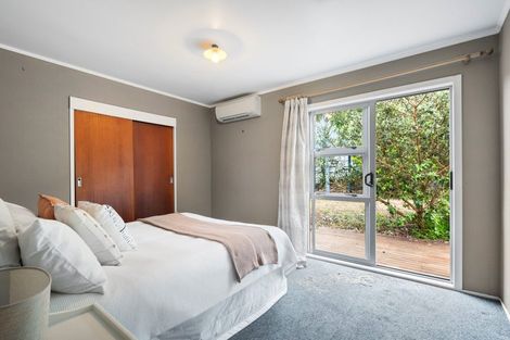 Photo of property in 12 Curlew Place, One Tree Point, 0118