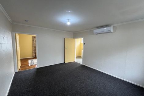 Photo of property in 5 Ranelagh Terrace, Karori, Wellington, 6012
